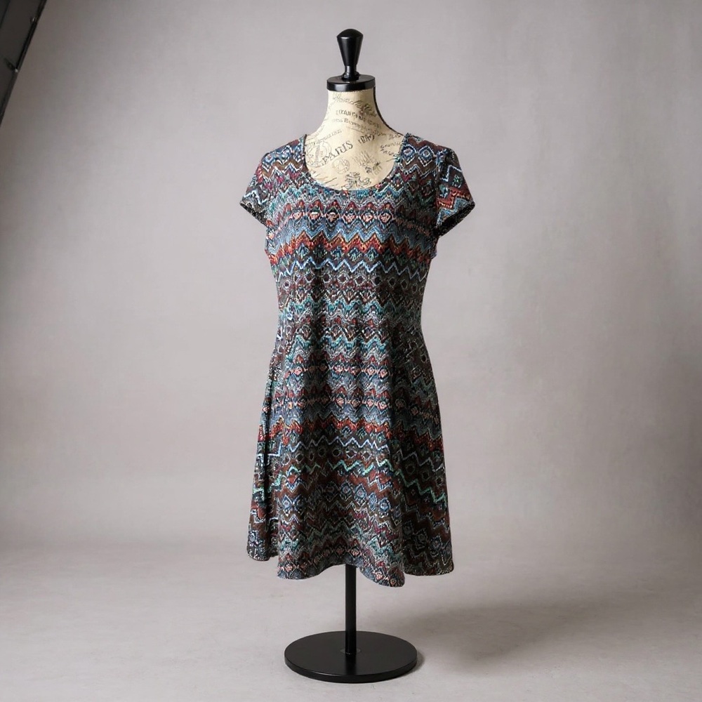 Chic Multicolor Zigzag Midi Dress